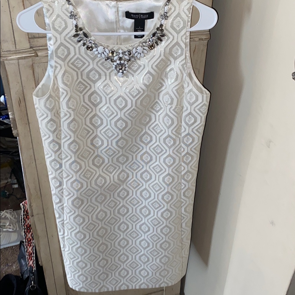 Like New White House Black Market Dress, keyhole back, beaded, size 4